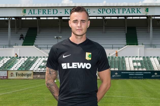 Tomas Petracek ; BSG Chemie Leipzig ; Fußball ; RL NO ; Porträttermin 2019 2020. , Leipzig, 21.07.2019, Alfred-Kunze-Sportpark, Fussball ,