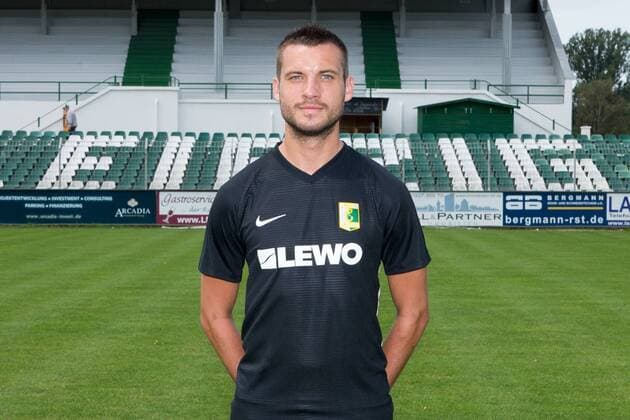 Sebastian Berg ; BSG Chemie Leipzig ; Fußball ; RL NO ; Porträttermin 2019 2020. , Leipzig, 21.07.2019, Alfred-Kunze-Sportpark, Fussball ,