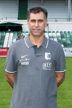 Physiotherapeut Alireza Hamzehian ; BSG Chemie Leipzig ; Fußball ; RL NO ; Porträttermin 2019 2020. , Leipzig, 21.07.2019, Alfred-Kunze-Sportpark, Fussball ,