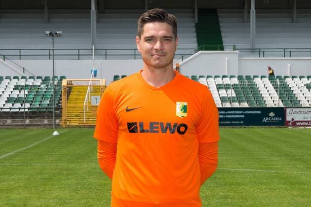 Torhüter Benjamin Bellot ; BSG Chemie Leipzig ; Fußball ; RL NO ; Porträttermin 2019 2020. , Leipzig, 21.07.2019, Alfred-Kunze-Sportpark, Fussball ,