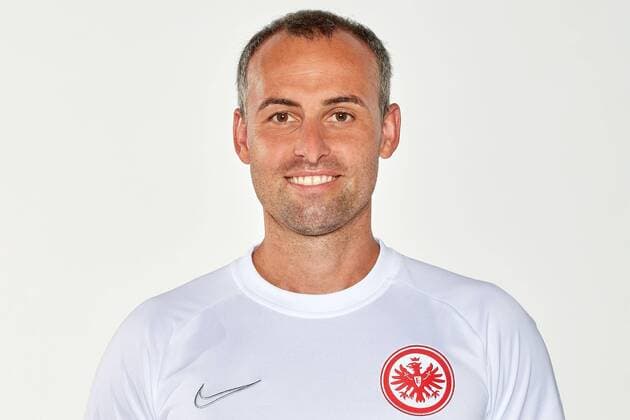 19.07.2019, xjhx, Fussball 1.Bundesliga, Eintracht Frankfurt - Fototermin 2019 2020 Porträttermin emspor, v.l. Athletik-Trainer Markus Murrer (Eintracht Frankfurt) (DFL DFB REGULATIONS PROHIBIT ANY USE OF PHOTOGRAPHS as IMAGE SEQUENCES and or QUASI-VIDEO) Frankfurt am Main