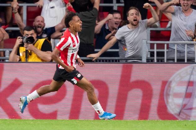 Eindhoven, Netherlands, 24.07.2019, UEFA Champions League, Zweite Qualifikationsrunde, PSV Eindhoven - FC Basel , Tor zum 3:2, Torschuetze Donyell Malen (PSV) jubelt ( Defodi-01061003794