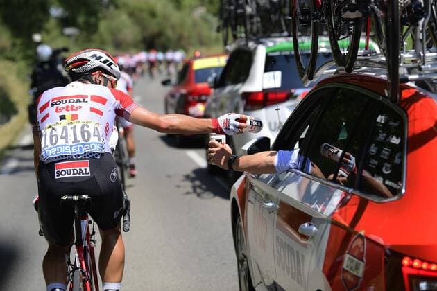 GAP, FRANCE - JULY 24 : DE GENDT Thomas (BEL) of Lotto Soudal ravitaillement eau during stage 17 of the 106th edition of the 2019 Tour de France cycling race, a stage of 200 kms with start in Pont Du Gard and finish in Gap on July 24, 2019 in Gap, France, 24 07 2019 CYCLISME : Tour de France 2019 - Etape 17 - Pont Du Gard a Gap - 24 07 2019 PhotoNews Panoramic 