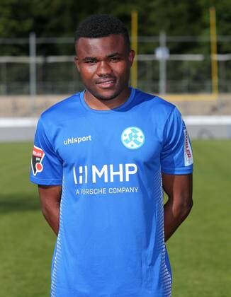BAU 23. Juli 2019 Stuttgart-Degerloch Fußball SV Stuttgarter Kickers Fototermin, Kelecti Nkem