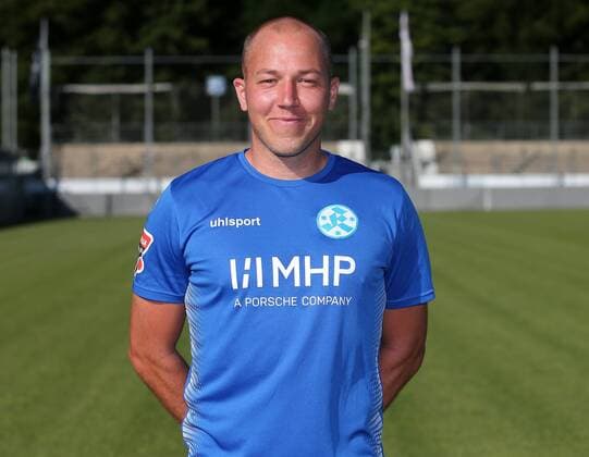BAU 23. Juli 2019 Stuttgart-Degerloch Fußball SV Stuttgarter Kickers Fototermin, Lukas Kling