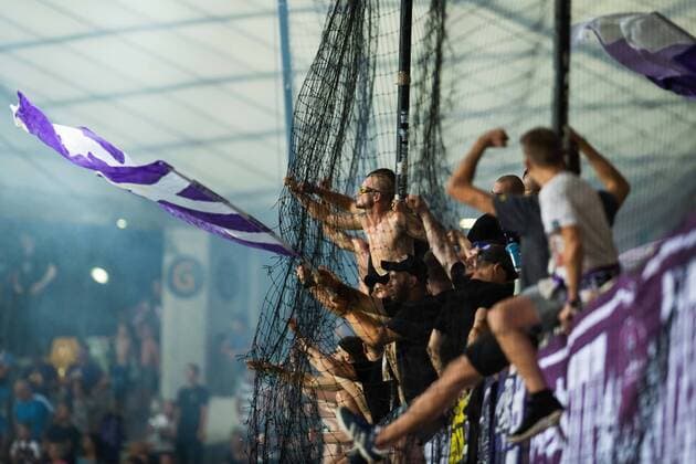 190724 Fans of Maribor during the UEFA Champions League qualifying match between Maribor and AIK on July 24, 2019 in Maribor. Photo: Martin Metelko BILDBYRAN Cop 277 bbeng fotball fotboll football kval till champions league soccer champions league qualification aik maribor publik Copyright: MARTINxMETELKO BB190724BB343