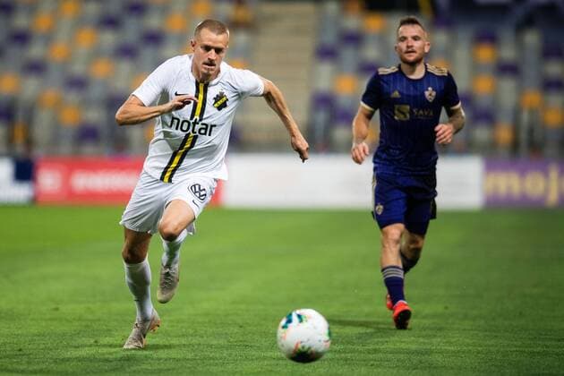 190724 Rasmus Lindkvist of AIK during the UEFA Champions League qualifying match between Maribor and AIK on July 24, 2019 in Maribor. Photo: Martin Metelko BILDBYRAN Cop 277 bbeng fotball fotboll football kval till champions league soccer champions league qualification aik maribor Copyright: MARTINxMETELKO BB190724BB387