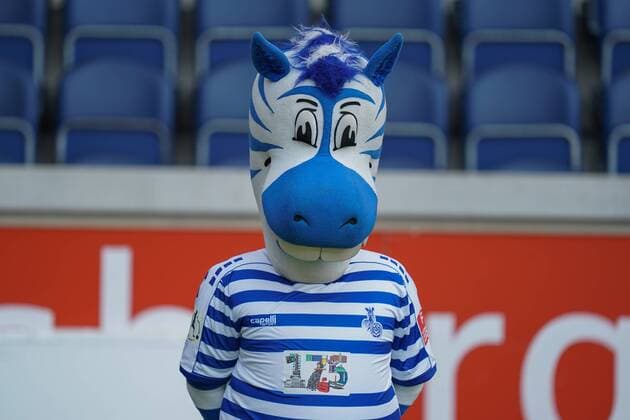 Ennatz ( Maskottchen MSV Duisburg ), Fussball - Flyeralarm Frauen Bundesliga - Saison 2019 2020 - Fototermin MSV Duisburg, Duisburg, Schauinsland Reisen Arena, 24.07.2019, DFB regulations prohibit any use of photographs as image sequences and or quasi-video Duisburg Schauinsland Reisen Arena Nordrhein-Westfalen Deutschland