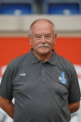 Dr. Claus Petsch ( Teamarzt MSV Duisburg ), Fussball - Flyeralarm Frauen Bundesliga - Saison 2019 2020 - Fototermin MSV Duisburg, Duisburg, Schauinsland Reisen Arena, 24.07.2019, DFB regulations prohibit any use of photographs as image sequences and or quasi-video Duisburg Schauinsland Reisen Arena Nordrhein-Westfalen Deutschland