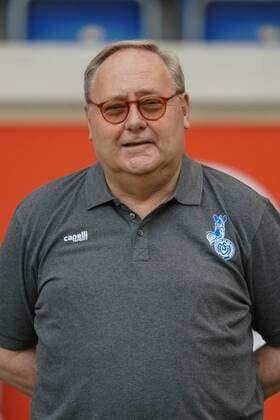 Dr. Lothar Ellinghaus ( Teamarzt MSV Duisburg ), Fussball - Flyeralarm Frauen Bundesliga - Saison 2019 2020 - Fototermin MSV Duisburg, Duisburg, Schauinsland Reisen Arena, 24.07.2019, DFB regulations prohibit any use of photographs as image sequences and or quasi-video Duisburg Schauinsland Reisen Arena Nordrhein-Westfalen Deutschland