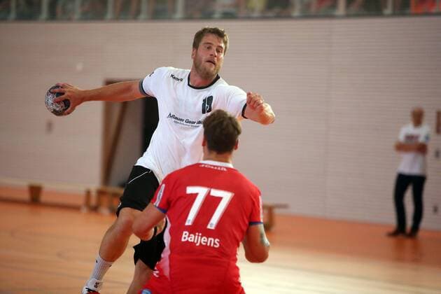 Handball Auswahl Esslingen - TBV Lemgo Deutschland, Esslingen, 24.07.2019, Handball Auswahl Esslingen - TBV Lemgo: v.l. Fabian Sokele (Handball Auswahl Esslingen), Dani Baijens (TBV Lemgo).