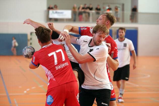 Handball Auswahl Esslingen - TBV Lemgo Deutschland, Esslingen, 24.07.2019, Handball Auswahl Esslingen - TBV Lemgo: v.l. Dani Baijens (TBV Lemgo), Chris Wellmann (Handball Auswahl Esslingen), Christian Klimek (TBV Lemgo).
