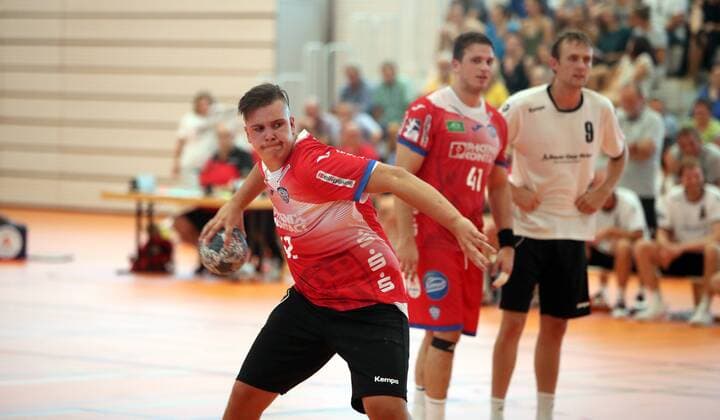 Handball Auswahl Esslingen - TBV Lemgo Deutschland, Esslingen, 24.07.2019, Handball Auswahl Esslingen - TBV Lemgo: Timo Zocher (Handball Auswahl Esslingen) im Trikot von Lemgo.