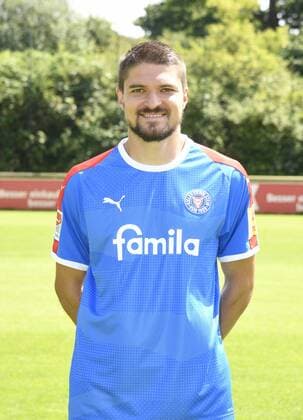 Aleksandar Ignjovski; Holstein Kiel; 2. BL, Porträttermin 2019 2020, Fußball, Männer, 25.07.19 Kiel NLZ Projendorf Kiel Germany