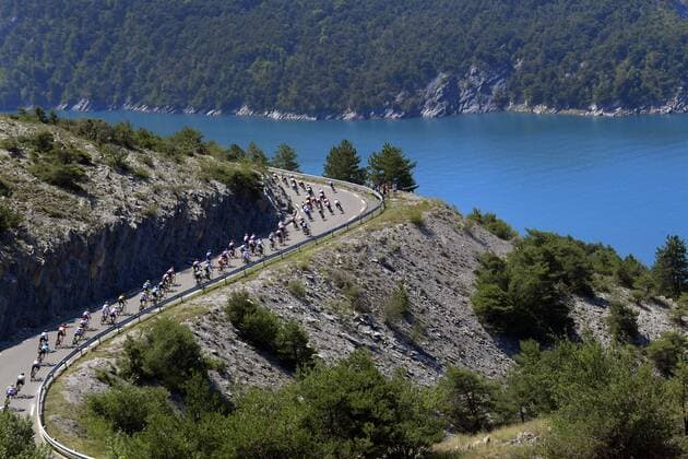 Sport Bilder des Tages VALLOIRE, FRANCE - JULY 25 : Illustration peloton during stage 18 of the 106th edition of the 2019 Tour de France cycling race, a stage of 208 kms with start in Embrun and finish in Valloire on July 25, 2019 in Valloire, France, 25 07 2019 CYCLISME : Tour de France 2019 - Etape 18 - Embrun a Valloire - 25 07 2019 PhotoNews Panoramic 