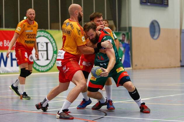 25.07.2019, xtgx, Handball Testspiel, SC Magdeburg - GOG Svendborg emspor, v.l. Moritz Preuss (Magdeburg) zweikampf, Duell, Kampf, tackle Haldensleben