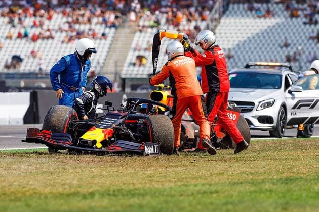 Hockenheim, Germany, 26.07.2019, Formel 1, Formula 1, Germany Grand Prix, Unfall von Pierre Gasly (FRA 10), Aston Martin Red Bull Racing, das voellig zerstoerte Fahrzeug am Streckenrand ( Hockenheim Hockenheim Ring Baden-Wuerttemberg Germany eu-images-09-506-036667