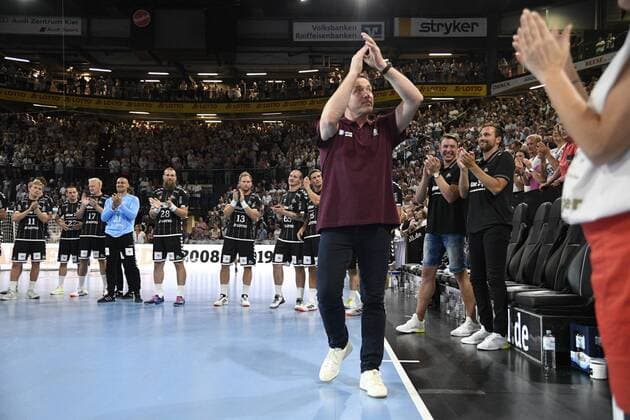 Trainer Alfred Gislason sagt danke, Handball, Männer, Abschiedsspiel, Trainer Alfred Gislason, THW Kiel, 26.07.19 Kiel Sparkassen Arena Schleswig-Holstein Germany