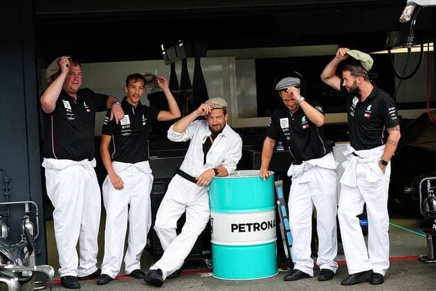 Formel 1, GP Deutschland, Mercedes im Retro-Design Hockenheim, Germany, 27.07.2019, Formel 1, Formula 1, Germany Grand Prix, Mercedes Mechaniker im Retrolook ( Hockenheim Hockenheim Ring Baden-Wuerttemberg Germany eu-images-09-506-036788