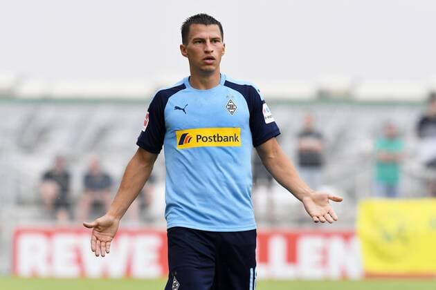 Fussball 1.Bundesliga Saison 2019 2020 Testspiel SCO Angers 1. FC Mönchengladbach 27.07.2019, Stadion an der Römerstrasse, Straelen, Stefan Lainer ,Borussia Mönchengladbach, Aktion, Einzelbild, DFL regulations prohibit any use of photographs as image sequences and or quasi video.