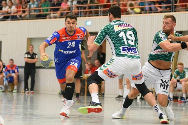 Diogo Oliveira (HBW Balingen-Weilstetten 24) gegen Iva Slikovoc (FrischAuf Goeppingen 19) Handball , Maenner , Vorbereitung , Turnier, Altensteig , S-Cup , 27.07.2019, Foto:TBaur Eibner S-Cup Frisch Auf Goeppingen - HBW Balingen-Weilstetten Altensteig Copyright: xEIBNER TobiasxBaurx EP_TBR