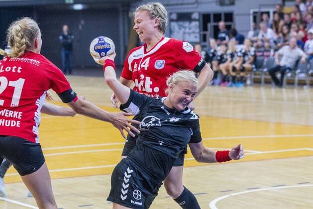 Handball-Testspiel TSV Bayer 04 Leverkusen vs. Buxtehuder SV 28:23 Impressionen vom Handball-Testspiel TSV Bayer 04 Leverkusen vs. Buxtehuder SV 28:23 am 27. 7. 2019 in Leverkusen, Ostermann-Arena, Deutschland Copyright: xBEAUTIFULxSPORTS RalfxKardesx