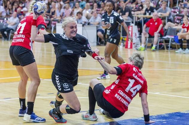 Handball-Testspiel TSV Bayer 04 Leverkusen vs. Buxtehuder SV 28:23 Impressionen vom Handball-Testspiel TSV Bayer 04 Leverkusen vs. Buxtehuder SV 28:23 am 27. 7. 2019 in Leverkusen, Ostermann-Arena, Deutschland Copyright: xBEAUTIFULxSPORTS RalfxKardesx