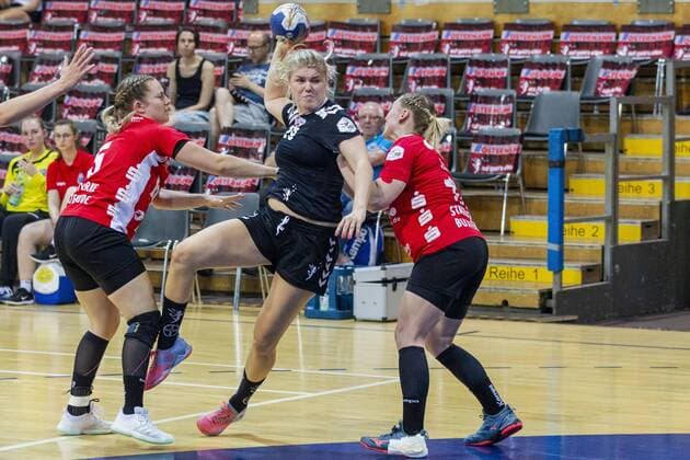 Handball-Testspiel TSV Bayer 04 Leverkusen vs. Buxtehuder SV 28:23 Impressionen vom Handball-Testspiel TSV Bayer 04 Leverkusen vs. Buxtehuder SV 28:23 am 27. 7. 2019 in Leverkusen, Ostermann-Arena, Deutschland Copyright: xBEAUTIFULxSPORTS RalfxKardesx