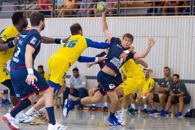 Altensteig, Deutschland 28. Juli 2019: 2. HBL - S-Cup 19 20 - SG BBM Bietigheim vs. FC Porto v.li. Alexis Borges (FC Porto), Jonathan Fischer (Bietigheim), Daymaro Salina (FC Porto), Max Öhler Oehler (SG BBM Bietigheim) Altensteig Eichwaldhalle Baden-Württemberg Deutschland
