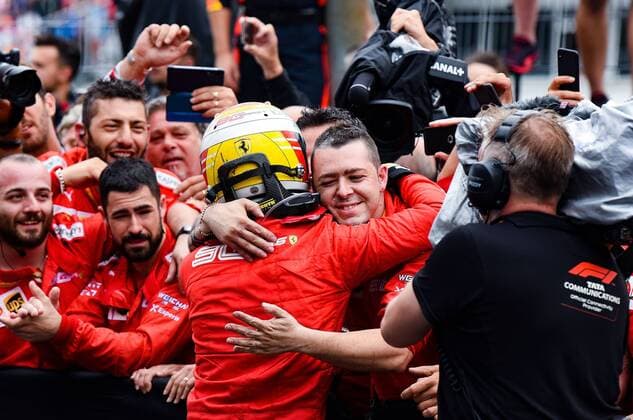 28.07.2019, xpsx, Motorsport FIA Formel 1, Mercedes Benz Großer Preis von Deutschland 2019 Rennen v.l. Jubel Sebastian Vettel (Scuderia Ferrari Mission Winnow 5 GER) mit Team Hockenheim