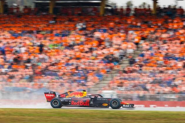 Max Verstappen (Aston Martin Red Bull Racing) mit seinem Auto auf der Strecke vor seinen Fans auf der Tribuene, Mercedes Benz Grosser Preis von Deutschland 2019, Motorsport, Formel 1, 28.07.2019, Mercedes Benz Grosser Preis von Deutschland 2019, Motorsport, Formel 1, 28.07.2019 Copyright: xEIBNER AlexanderxNeisx EP_ANS