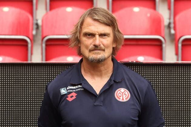 STEPHAN KUHNERT TORWARTTRAINER 1. FSV MAINZ 05 FUSSBALL, GER, 1.BL, PORTRAETTERMIN 2019 2020, 
