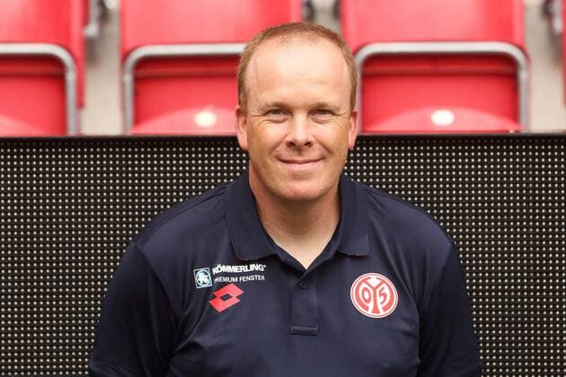 TORSTEN KOERNER ZEUGWART 1. FSV MAINZ 05 FUSSBALL, GER, 1.BL, PORTRAETTERMIN 2019 2020, 