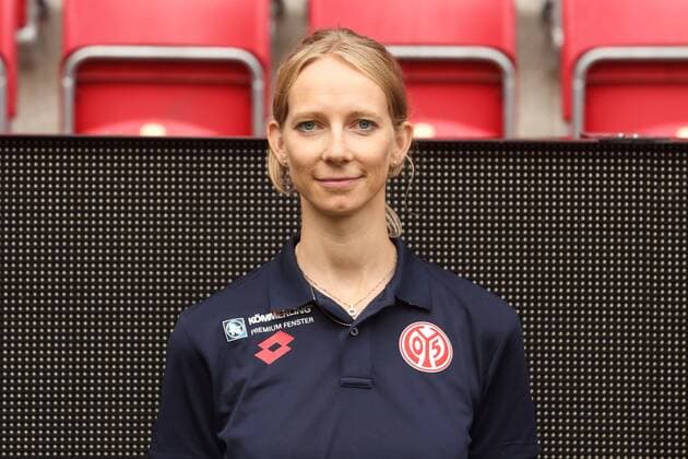 DR.KATHRIN STELZER MANNSCHAFTSAERZTIN 1. FSV MAINZ 05 FUSSBALL, GER, 1.BL, PORTRAETTERMIN 2019 2020, 