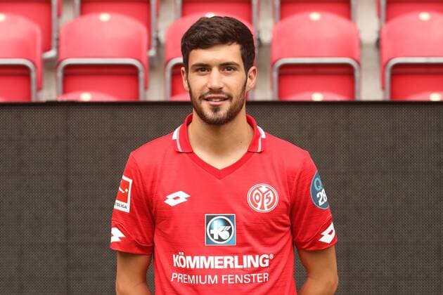 AARON MARTIN 1. FSV MAINZ 05 FUSSBALL, GER, 1.BL, PORTRAETTERMIN 2019 2020, 
