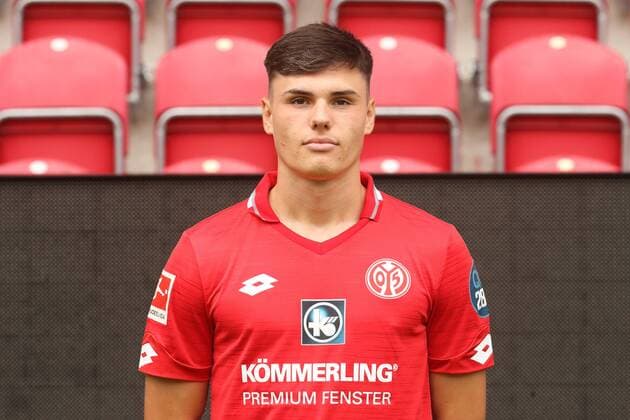 NIKLAS KOELLE 1. FSV MAINZ 05 FUSSBALL, GER, 1.BL, PORTRAETTERMIN 2019 2020, 