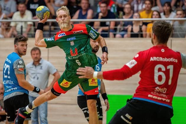 Matthias Musche (SC Magdeburg) überwindet einmal mehr den Torhüter von Pilsen SC Magdeburg vs. MAT Pilsen beim BWG-Handballtag in der Erdgas Sportarena Halle Saale Sachsen-Anhalt Deutschland