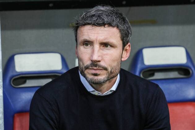 Fussball Champions League Qualifikationsrunde 2 - 19 20 - FC Basel 1893 vs. PSV Eindhoven - 30-07-2019 Mark van Bommel (PSV Eindhoven Trainer), beim Fussball Champions League Spiel Qualifikationsrunde 2 zwischen dem FC Basel 1893 und PSV Eindhoven, am Dienstag, den 30. Juli 2019 Sankt Jakob Park in Basel (Schweiz). Copyright: xBEAUTIFULxSPORTS G.xHubbsx