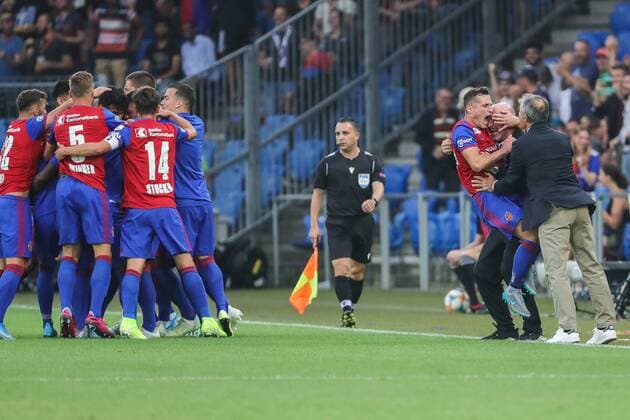 Fussball Champions League Qualifikationsrunde 2 - 19 20 - FC Basel 1893 vs. PSV Eindhoven - 30-07-2019 , beim Fussball Champions League Spiel Qualifikationsrunde 2 zwischen dem FC Basel 1893 und PSV Eindhoven, am Dienstag, den 30. Juli 2019 Sankt Jakob Park in Basel (Schweiz). Copyright: xBEAUTIFULxSPORTS G.xHubbsx