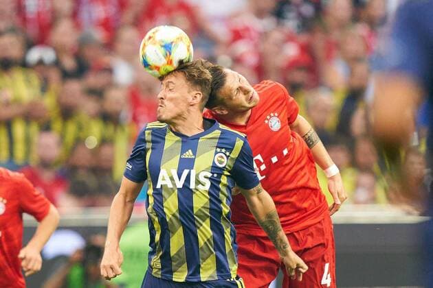 Sport Themen der Woche KW31 Sport Bilder des Tages Max KRUSE, Fenerbahce 10 compete for the ball, tackling, duel, header, zweikampf, action, fight against Niklas SUELE, FCB 4 FC BAYERN MUNICH - FENERBAHCE ISTANBUL Football AUDI CUP 2019 , A l l i a n z A r e n a Munich, July 30, 2019 FCB, Season 2019 2020,