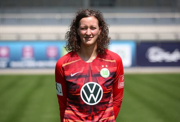 VfL Wolfsburg Fototermin, Frauen Wolfsburg, Deutschland 30.07.2019, FUßBALL - VfL Wolfsburg, Allianz Frauen Bundesliga, Saison 2019 20. Fototermin, Mannschaftsfoto. Torfrau Almuth Schult (VfL Wolfsburg) Wolfsburg
