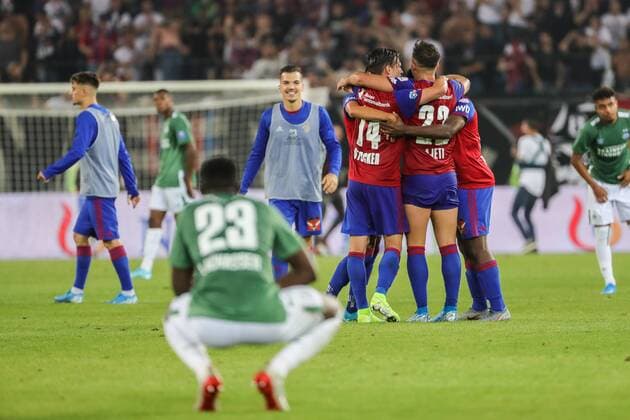 Fussball Champions League Qualifikationsrunde 2 - 19 20 - FC Basel 1893 vs. PSV Eindhoven - 30-07-2019 FC Basel feiert den Sieg, beim Fussball Champions League Spiel Qualifikationsrunde 2 zwischen dem FC Basel 1893 und PSV Eindhoven, am Dienstag, den 30. Juli 2019 Sankt Jakob Park in Basel (Schweiz). Copyright: xBEAUTIFULxSPORTS G.xHubbsx
