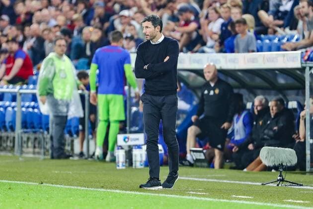 Fussball Champions League Qualifikationsrunde 2 - 19 20 - FC Basel 1893 vs. PSV Eindhoven - 30-07-2019 Mark van Bommel (PSV Eindhoven Trainer), beim Fussball Champions League Spiel Qualifikationsrunde 2 zwischen dem FC Basel 1893 und PSV Eindhoven, am Dienstag, den 30. Juli 2019 Sankt Jakob Park in Basel (Schweiz). Copyright: xBEAUTIFULxSPORTS G.xHubbsx