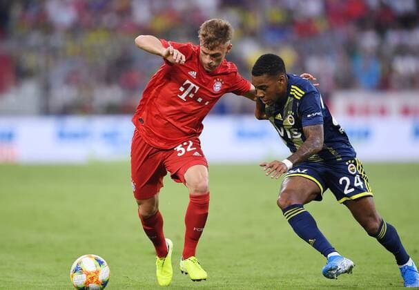 Fussball International Audi Cup 2019 Saison 2019 2020 30.07.2019 Halbfinale FC Bayern Muenchen - Fenerbahce Istanbul Joshua Kimmich (li, FC Bayern Muenchen) gegen Garry Rodriguez (re, Fenerbahce Istanbul)