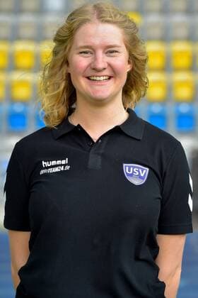 Anita Poppe, Physiotherapeutin FF USV Jena, FF USV Jena, Saison 2019 2020 im Ernst-Abbe-Sportfeld. Jena Thueringen Deutschland
