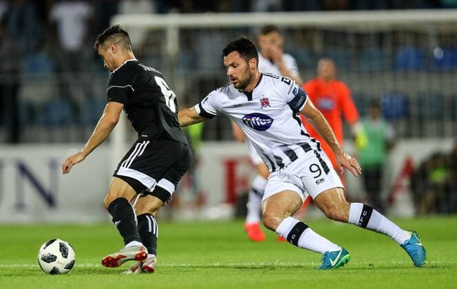 UEFA Champions League Second Qualifying Round Second Leg, Dalga Arena, Baku, Azerbaijan 31 7 2019 Qarabag vs Dundalk Dundalk s Pat Hoban with Jaime Romero Rodrigues of Qarabag Pat Hoban with Jaime Romero Rodrigues 31 7 2018  Copyright: x©INPHO RyanxByrnex RB1_0091
