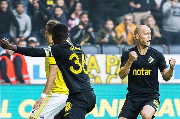190731 Per Karlsson of AIK celebrates after scoring 1-0 during the UEFA Champions League qualifying match between AIK and Maribor on July 31, 2019 in Stockholm. Photo: Jesper Zerman BILDBYRAN Cop 234 Fotboll Football UEFA Champions League 2019 2020 Champions League qualification CL AIK Maribor Jubel Copyright: JESPERxZERMAN BB190731JZ022