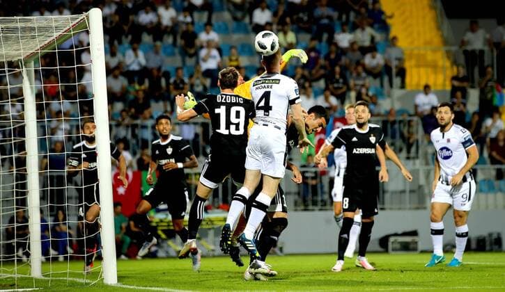 UEFA Champions League Second Qualifying Round Second Leg, Dalga Arena, Baku, Azerbaijan 31 7 2019 Qarabag vs Dundalk Dundalk s Sean Hoare attempts a header Sean Hoare attempts a header 31 7 2018  Copyright: x©INPHO RyanxByrnex RB2_9743