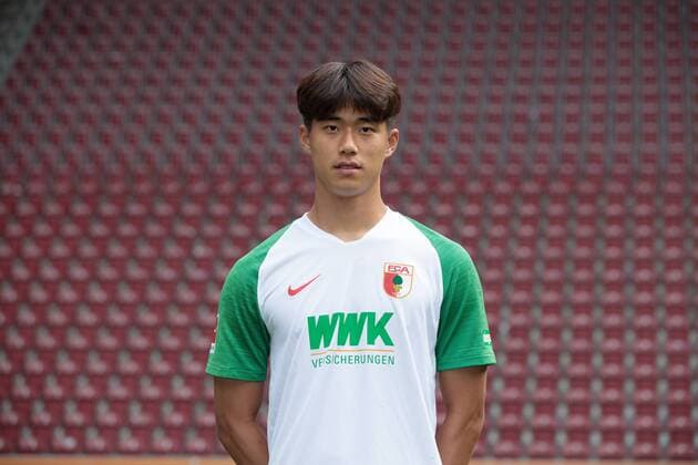 Seong-Hoon Cheon; FC Augsburg 1907; 1.BL, Porträttermin 2019 2020,