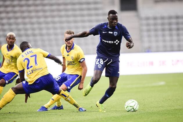 WAMANGITUKA Silas (Paris FC) vs WEISSBECK Gaetan (FC Sochaux) SANE Abdoulaye (FC Sochaux) FOOTBALL : Paris FC vs Sochaux - Domino s Ligue2 - 02 08 2019 JBAutissier Panoramic 